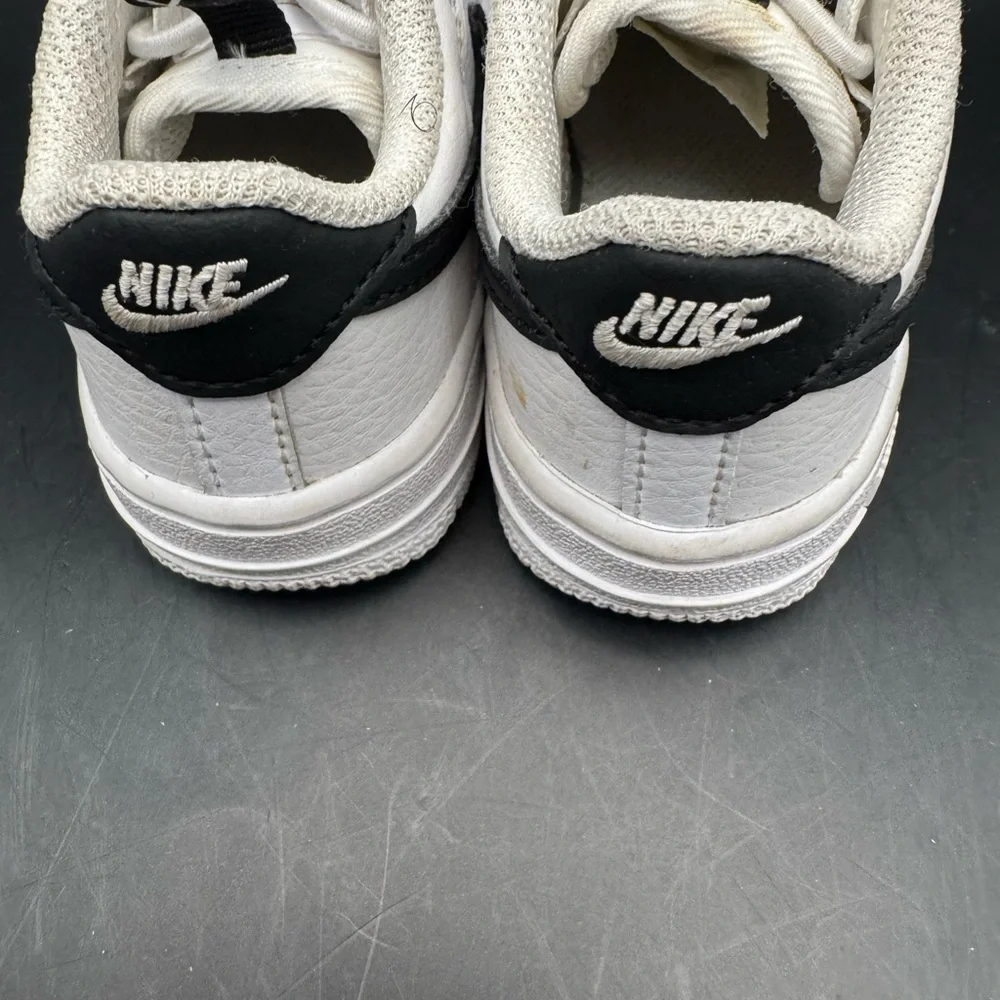 Air Force 1  Utility Nike White/Black Baby Toddler Sz 6C CU5289-104 Used Yr 21